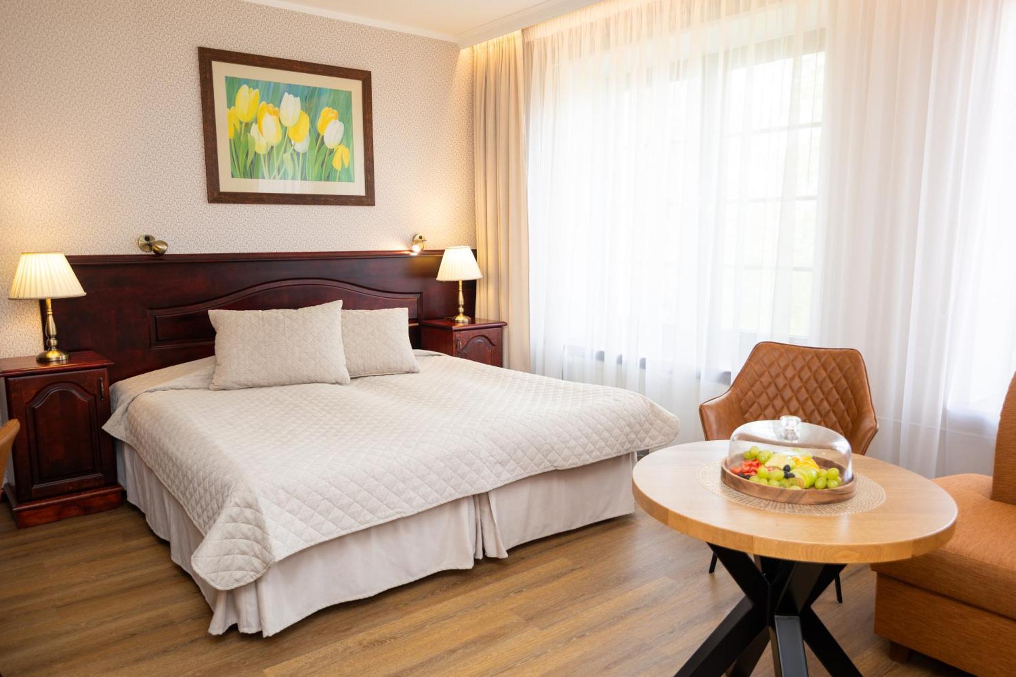 Hotel Legend Pärnu Buitenkant foto