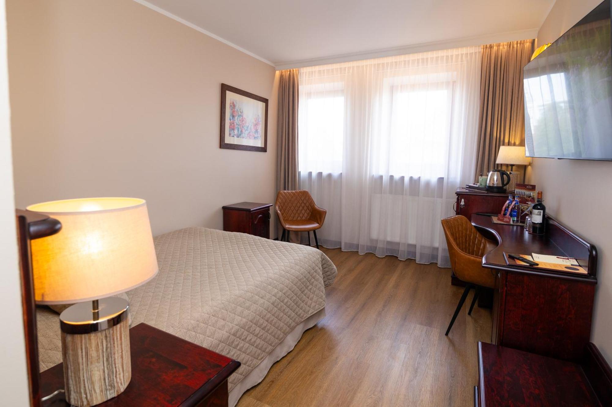 Hotel Legend Pärnu Buitenkant foto