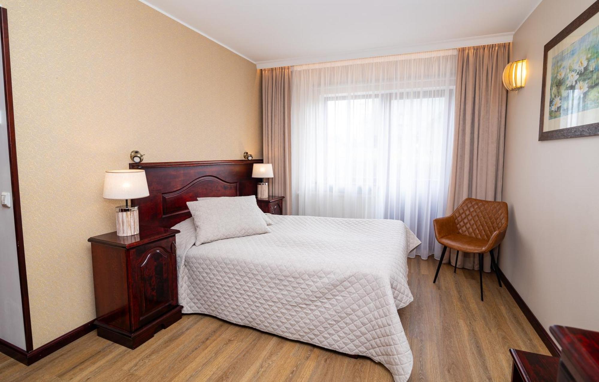 Hotel Legend Pärnu Buitenkant foto