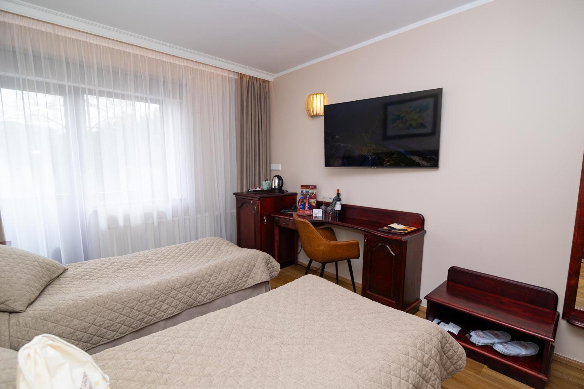 Hotel Legend Pärnu Buitenkant foto