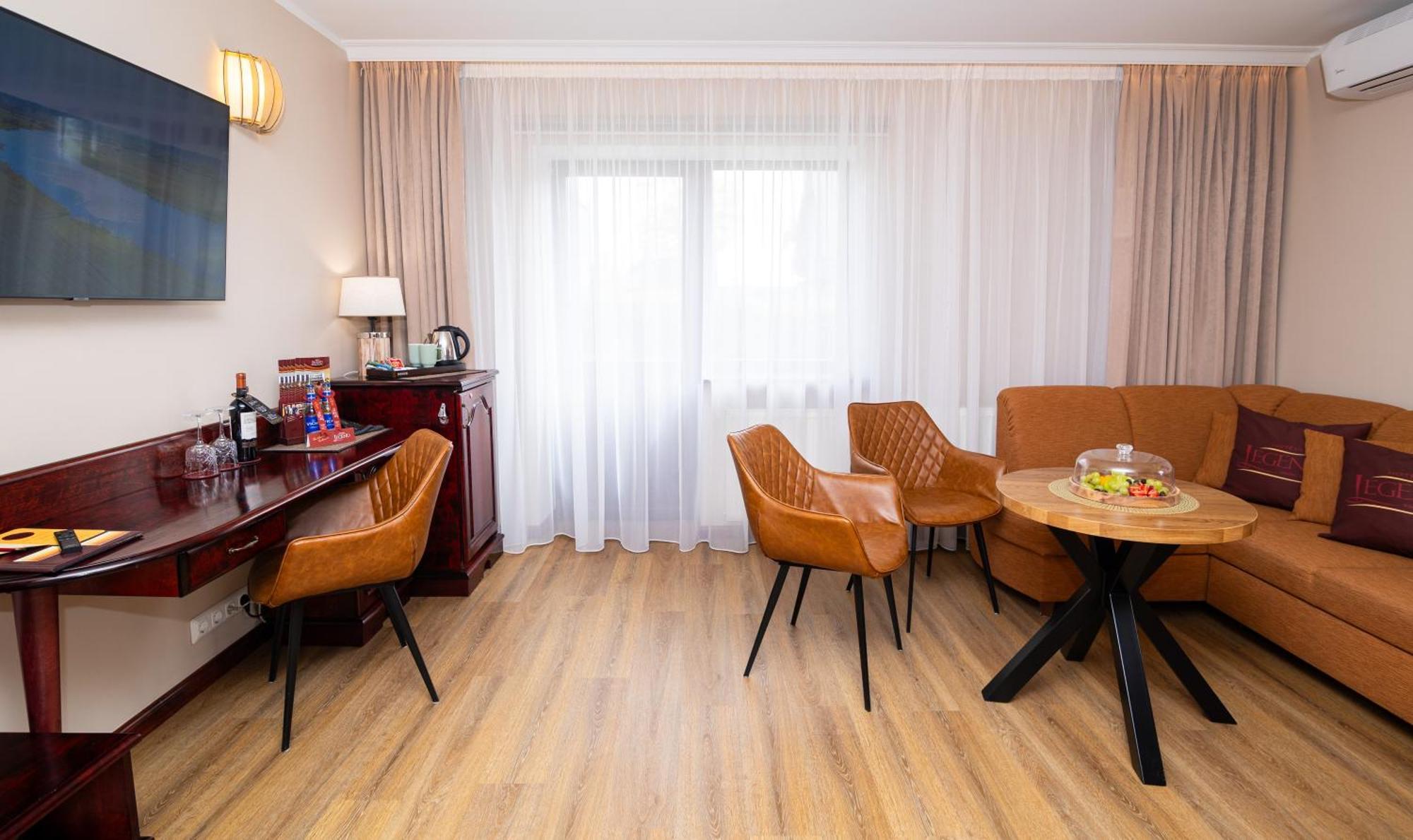 Hotel Legend Pärnu Buitenkant foto