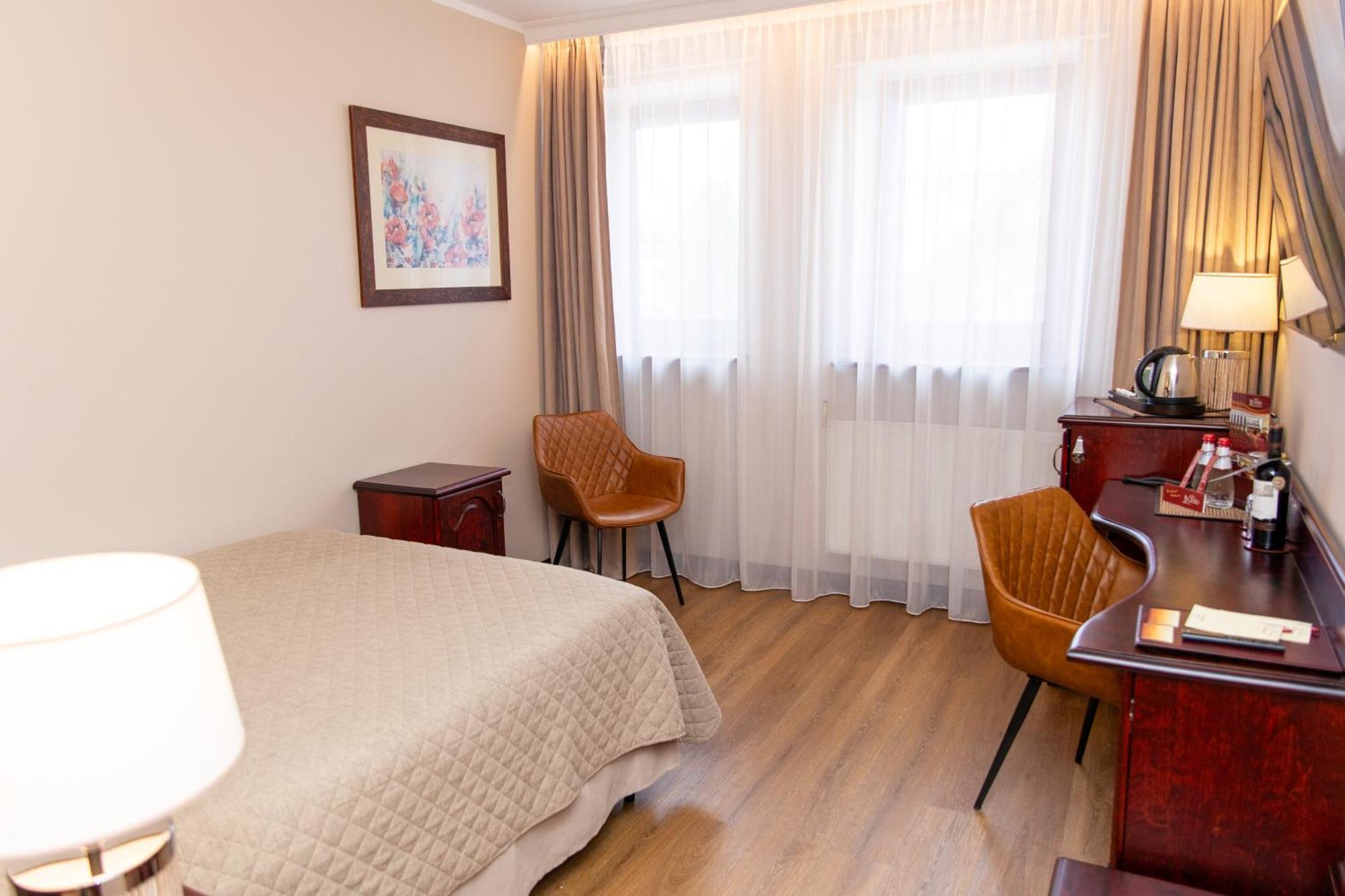 Hotel Legend Pärnu Buitenkant foto