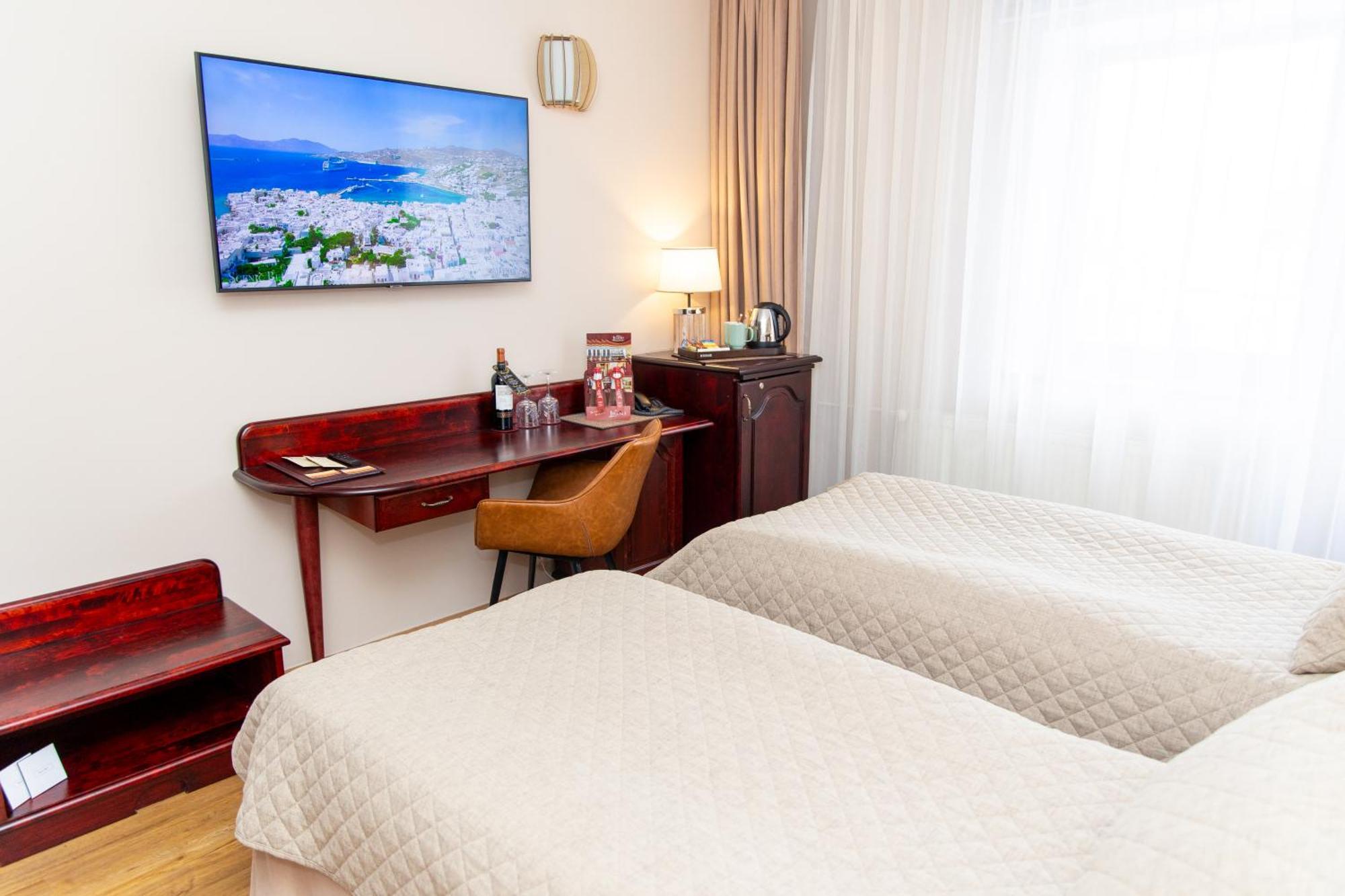 Hotel Legend Pärnu Buitenkant foto